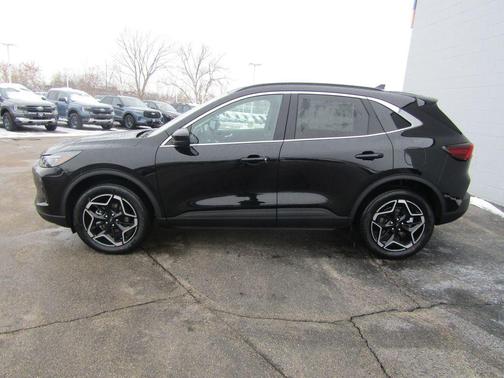 2026 Ford Escape Platinum
