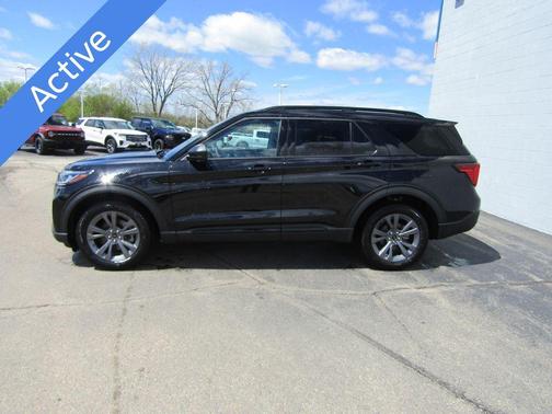 Agate Black Metallic 2026 Ford Explorer Active