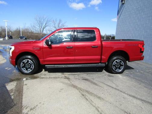 2023 Ford F-150 Lightning XLT