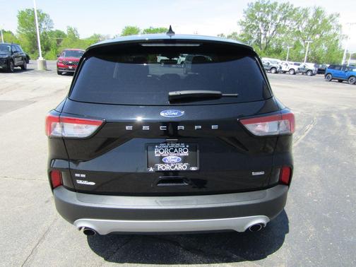 Black Metallic 2022 Ford Escape PHEV SE