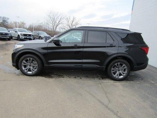 Agate Black Metallic 2026 Ford Explorer Active