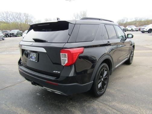 Agate Black Metallic 2023 Ford Explorer XLT
