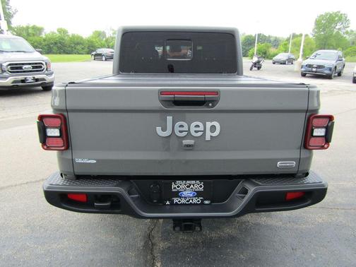 2021 Jeep Gladiator Overland