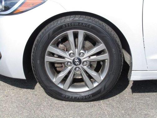 2017 Hyundai ELANTRA Value Edition