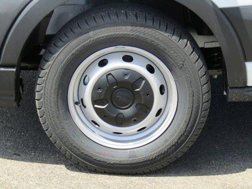 2025 Ford Transit-250 148 WB Medium Roof Cargo