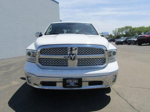 Bright White Clearcoat 2017 RAM 1500 Laramie