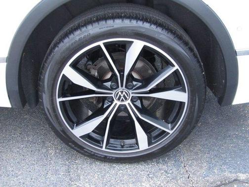 2022 Volkswagen Tiguan 2.0T SEL R-Line