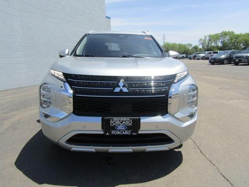 Alloy Silver Metallic 2022 Mitsubishi Outlander SEL