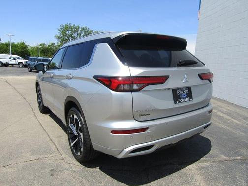 Alloy Silver Metallic 2022 Mitsubishi Outlander SEL