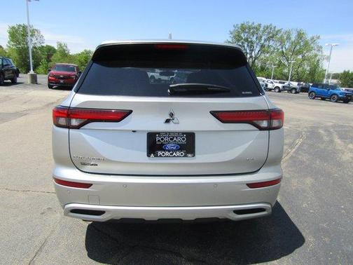 Alloy Silver Metallic 2022 Mitsubishi Outlander SEL