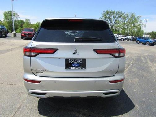 Alloy Silver Metallic 2022 Mitsubishi Outlander SEL