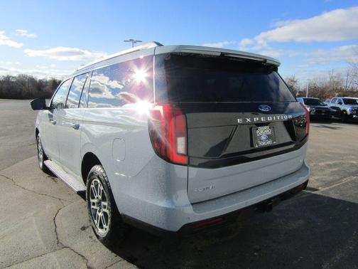 2025 Ford Expedition Max Active