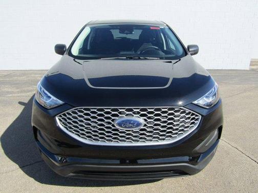 Agate Black Metallic 2024 Ford Edge SE