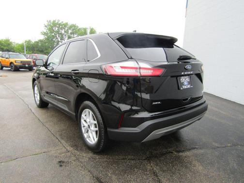 Agate Black Metallic 2024 Ford Edge SEL