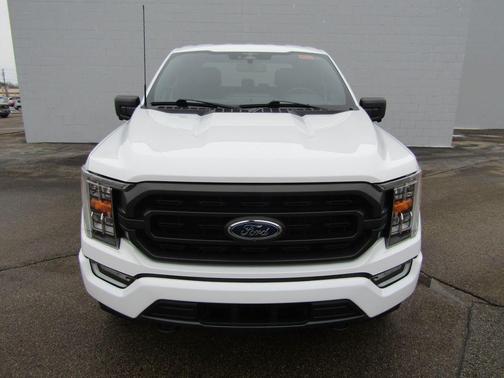 Oxford White 2023 Ford F-150 XLT