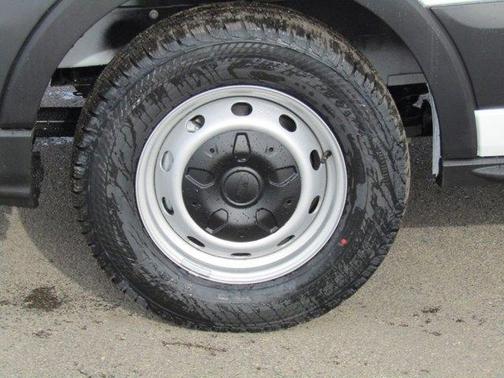 2025 Ford Transit-250 148 WB Medium Roof Cargo