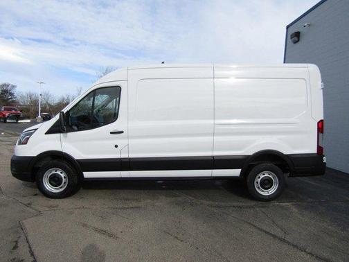2025 Ford Transit-250 148 WB Medium Roof Cargo