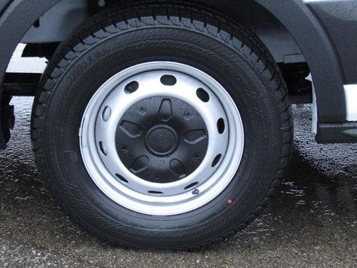 2025 Ford Transit-250 148 WB Medium Roof Cargo