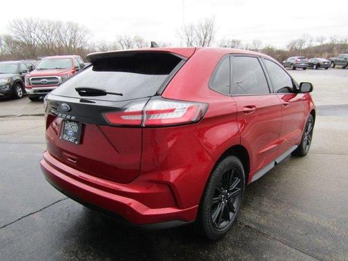 Rapid Red Metallic Tinted Clearcoat 2024 Ford Edge ST Line