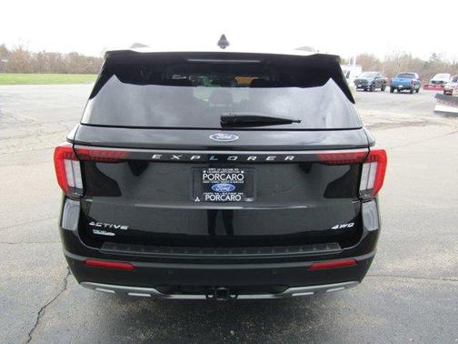 Agate Black Metallic 2025 Ford Explorer Active