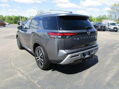 Gun Metallic / Super Black 2025 Nissan Pathfinder Platinum