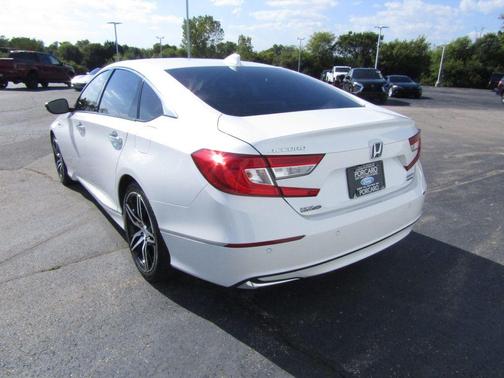 2022 Honda Accord Hybrid Touring