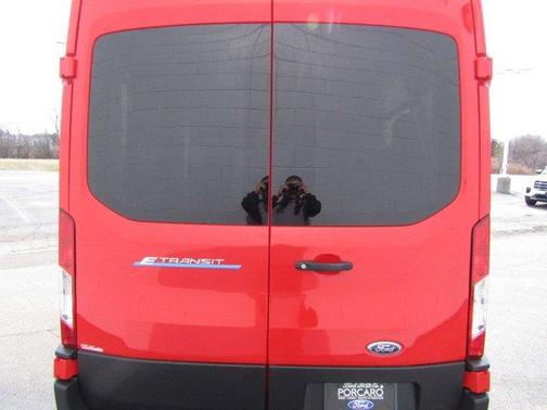 2023 Ford E-Transit Base