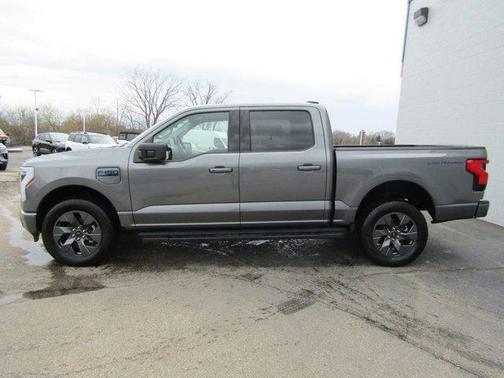 2025 Ford F-150 Lightning Flash