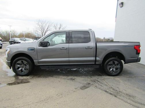 2025 Ford F-150 Lightning Flash