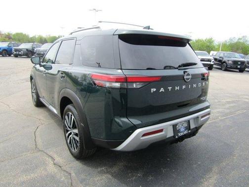 Obsidian Green Pearl 2025 Nissan Pathfinder Platinum