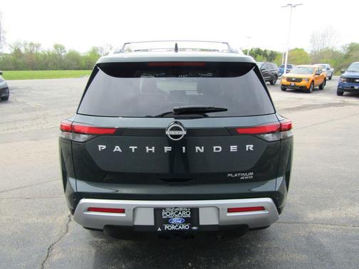 Obsidian Green Pearl 2025 Nissan Pathfinder Platinum