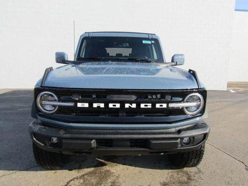 Azure Gray Metallic 2025 Ford Bronco Outer Banks