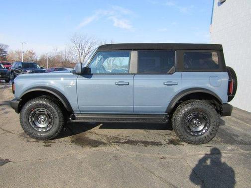 Azure Gray Metallic 2025 Ford Bronco Outer Banks