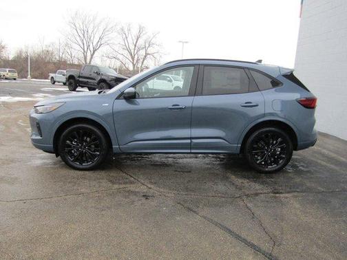 2026 Ford Escape ST-Line Elite