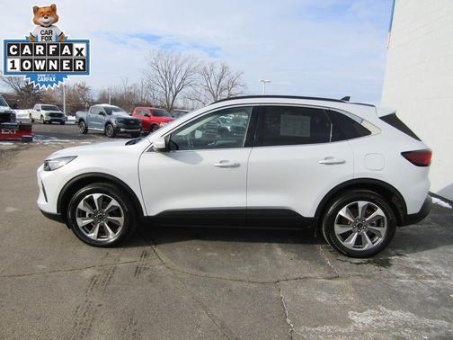 2025 Ford Escape Platinum