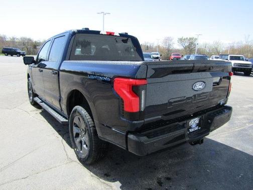 2025 Ford F-150 Lightning Flash