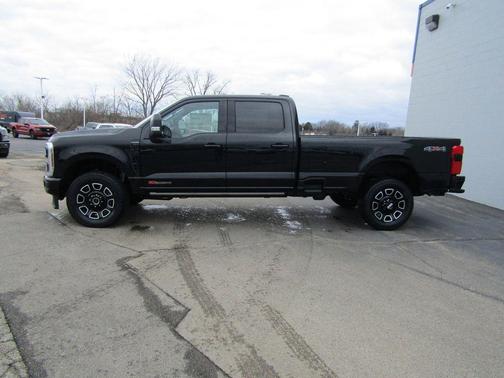 2025 Ford F-350 Platinum