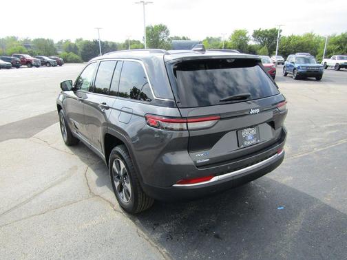 2022 Jeep Grand Cherokee 4xe Base