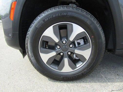 2022 Jeep Grand Cherokee 4xe Base