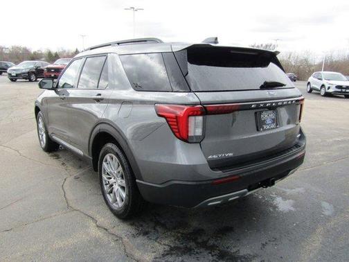 2025 Ford Explorer Active