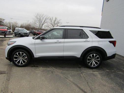 Space White Metallic 2026 Ford Explorer ST-Line