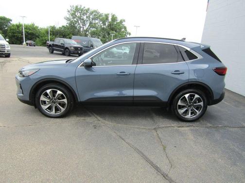2023 Ford Escape Platinum