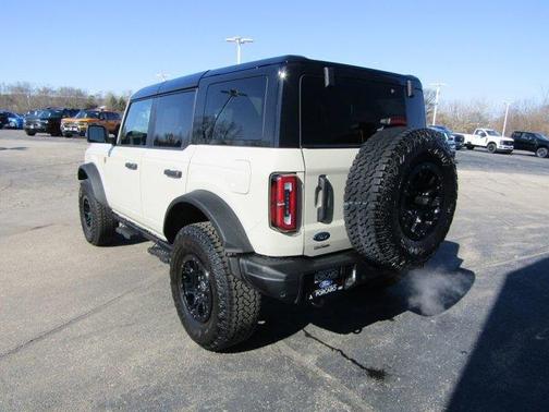 Desert Sand 2025 Ford Bronco Badlands