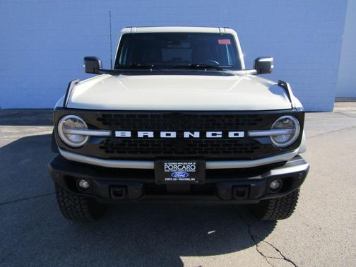 Desert Sand 2025 Ford Bronco Badlands