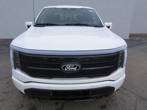 2025 Ford F-150 Lightning Platinum