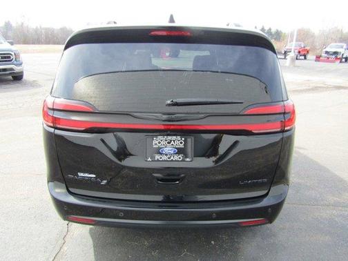 2025 Chrysler Pacifica Limited