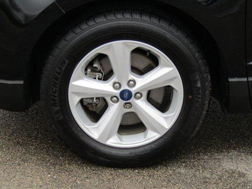 2018 Ford Edge SE