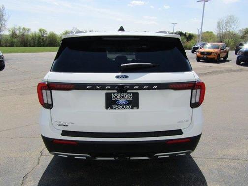 Star White 2025 Ford Explorer Active