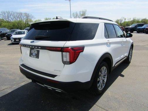 Star White 2025 Ford Explorer Active