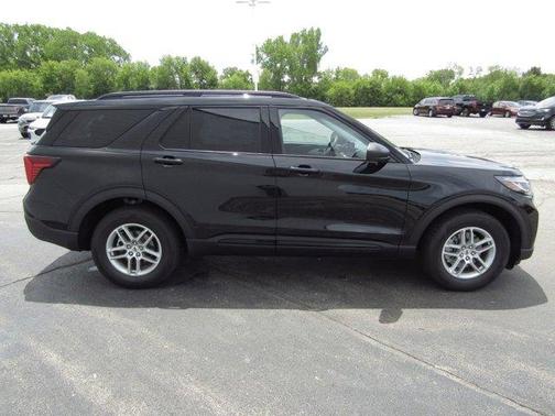 Agate Black Metallic 2026 Ford Explorer Active